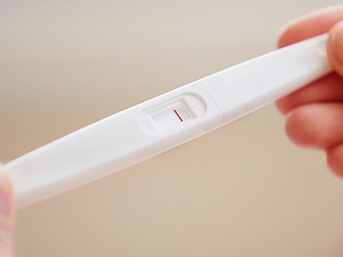 Que thử thai có chính xác không? Cách dùng, đọc kết quả chuẩn
