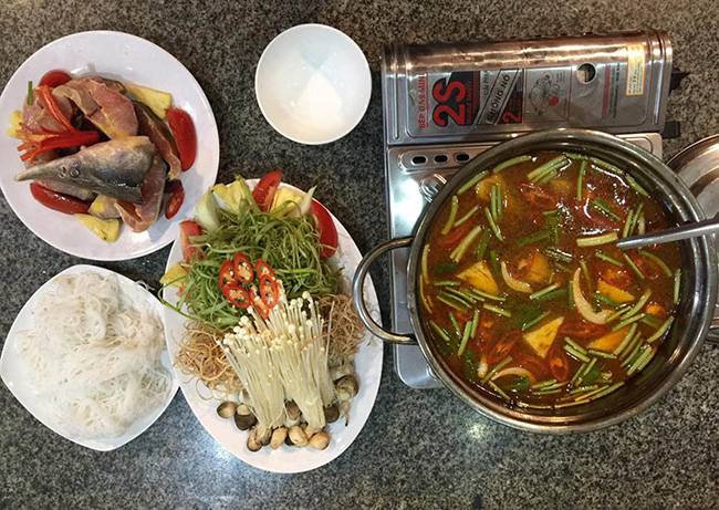 Quán lẩu cá tầm Ngư Sơn - món ăn đặc sản ngon ở Đà Lạt