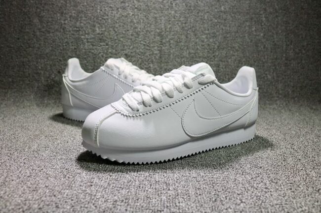 Giày trắng Nike Cortez White