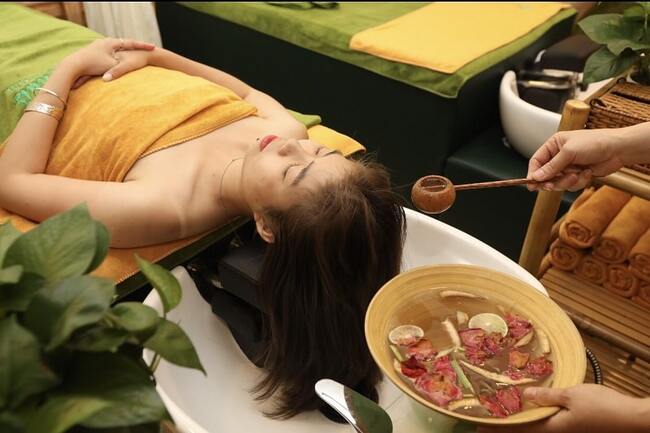 Quy trình chăm sóc chuyên nghiệp khi gội đầu tại spa 