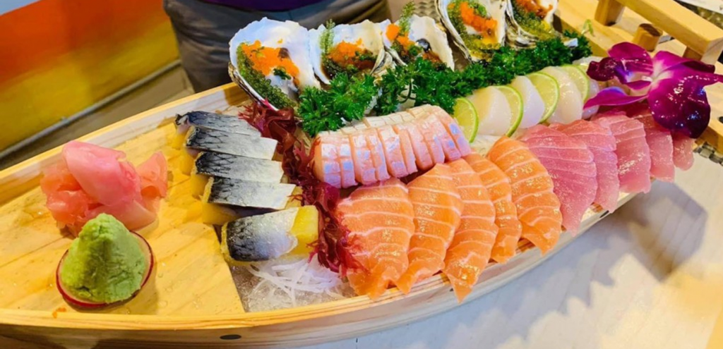 Uchi Sushi - Địa chỉ ăn buffet ngon nổi tiếng 