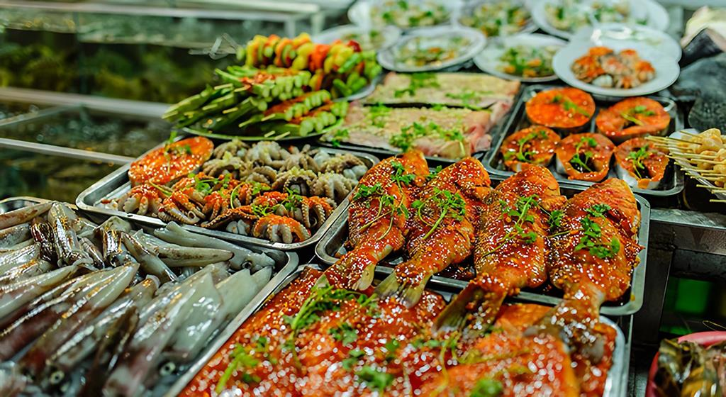 Ẩm thực tại chợ đêm Phú Quốc (Nguồn: Internet)
