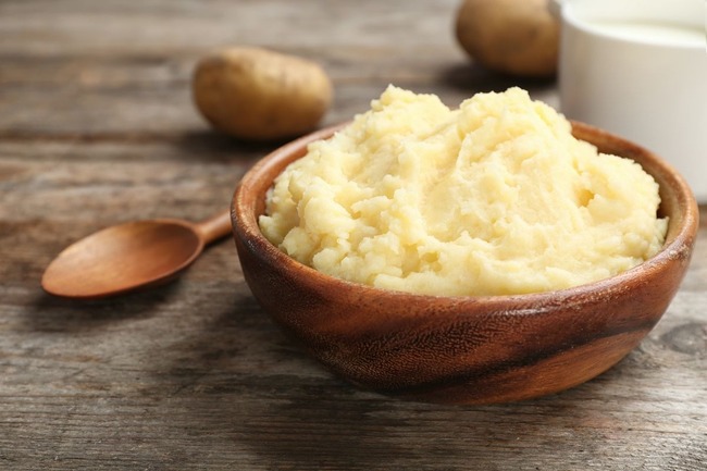 Khoai tây và bơ là mặt nạ chứa nhiều dưỡng chất có lợi cho da