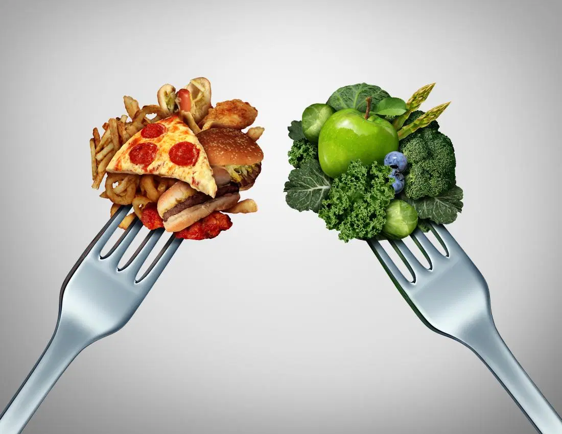Không nên dự trữ đồ ăn vặt ở nhà khi giảm cân (Nguồn: Internet)