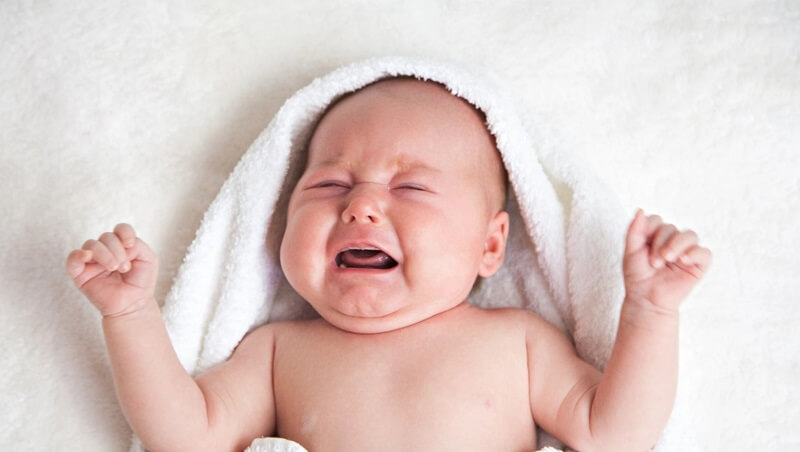 Tình trạng trẻ khóc đêm dưới 3 tháng tuổi là bình thường