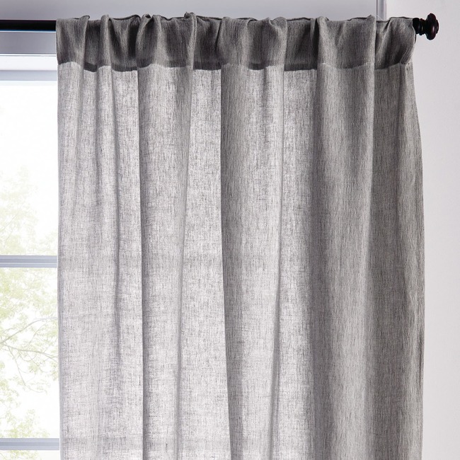 Vải Linen thường được dùng để làm rèm cửa với đa dạng màu sắc