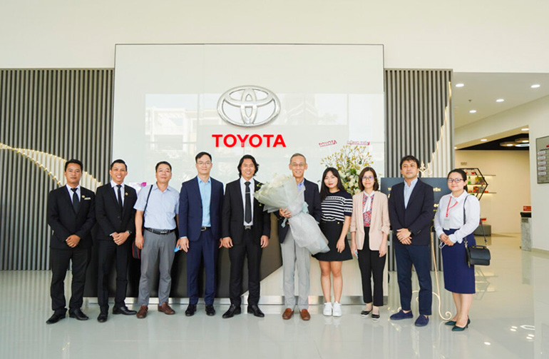 Tổng Giám đốc Toyota Việt Nam Đến Thăm Và Làm Việc Tại Toyota Phú Yên
