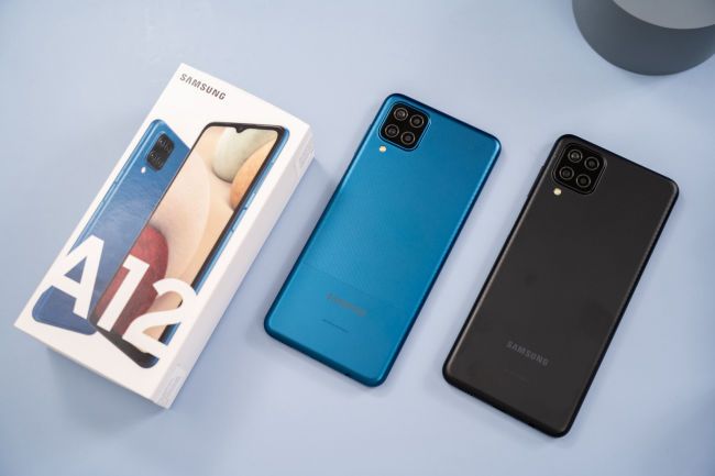 Samsung Galaxy A12 - điện thoại pin trâu tốt nhất 2021 dưới 5 triệu