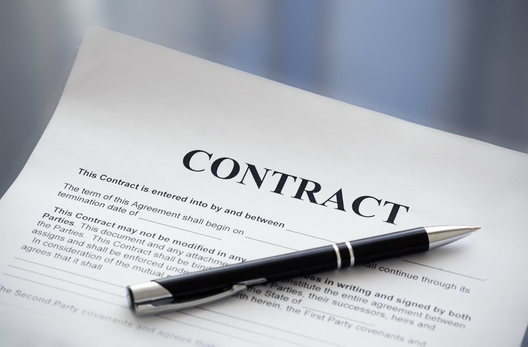 5 thỏa thuận trái pháp luật khi ký hợp đồng lao động bạn nên biết￼