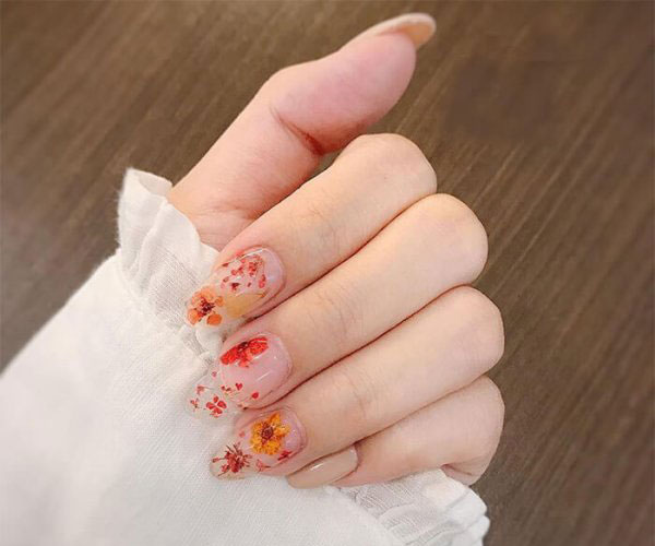 1001 mẫu nail ẩn hoa khô đẹp và ấn tượng nhất