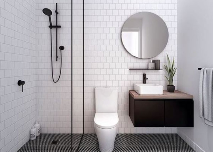 Phòng tắm 3m2 với sự tương phản giữa hai gam màu sáng - tối