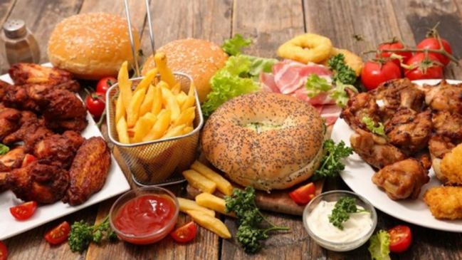Chế độ ăn uống không khoa học là nguyên nhân hàng đầu của mỡ bụng