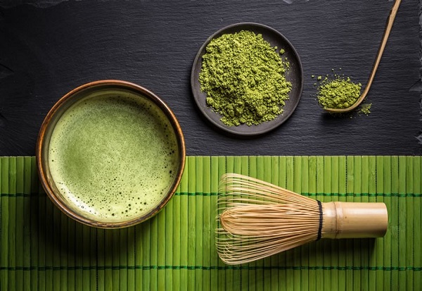 Bột trà xanh là một trong những cách trị mụn bọc đang được nhiều phụ nữ Nhật ưa chuộng