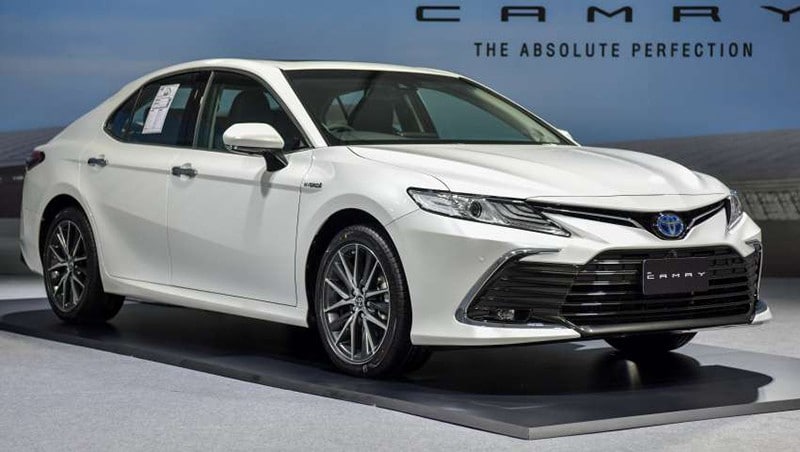 Đánh Giá Ngoại Thất Toyota Camry 2022 Hybrid