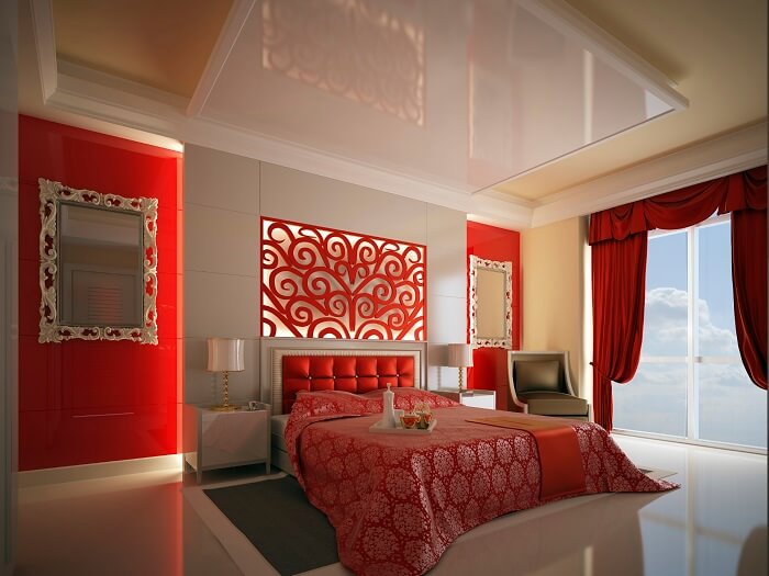 Vách ngăn thạch cao phòng ngủ giúp không gian sang trọng, hiện đại hơn, nổi bật với sắc đỏ