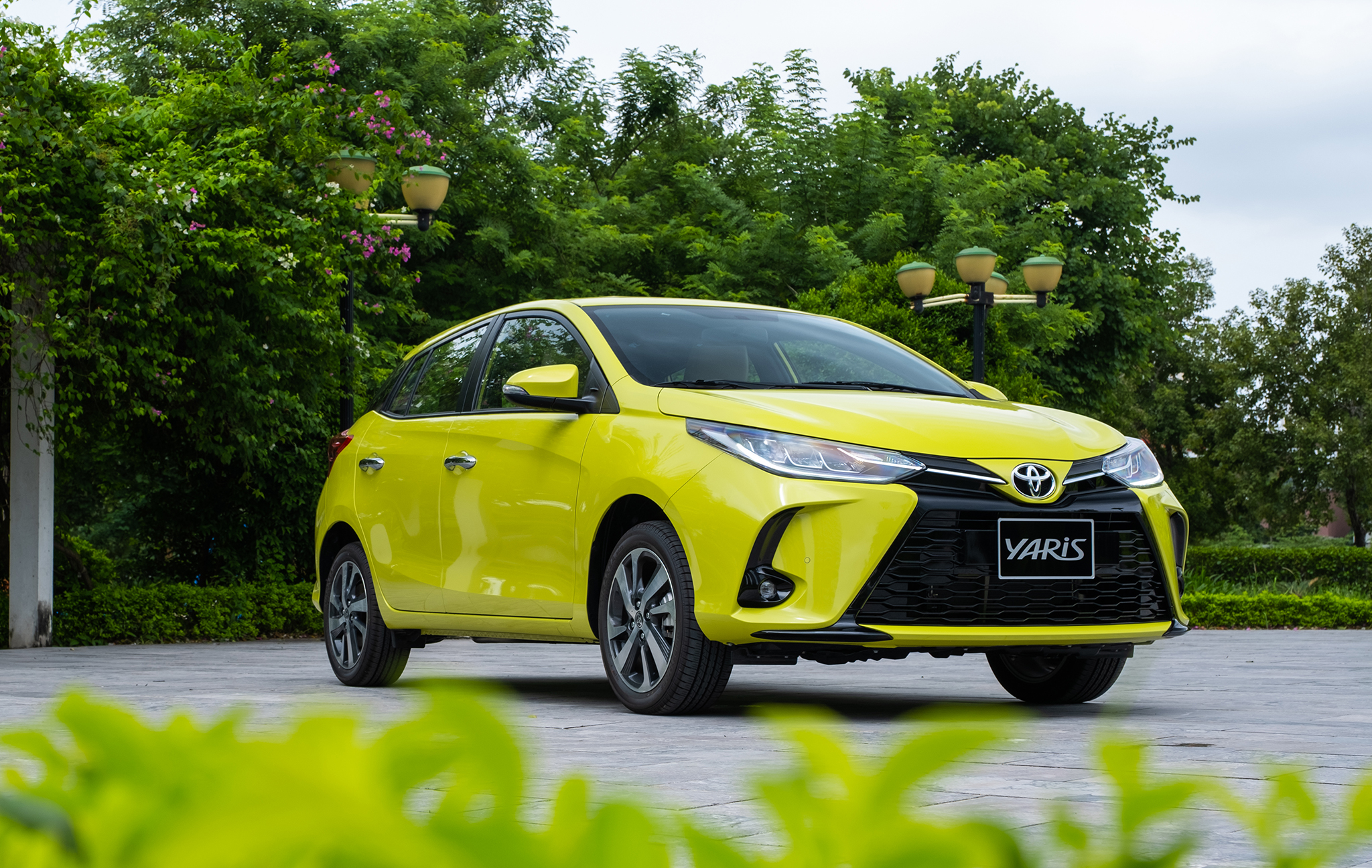 Giá xe Toyota Yaris niêm yết & lăn bánh tháng 10/2022