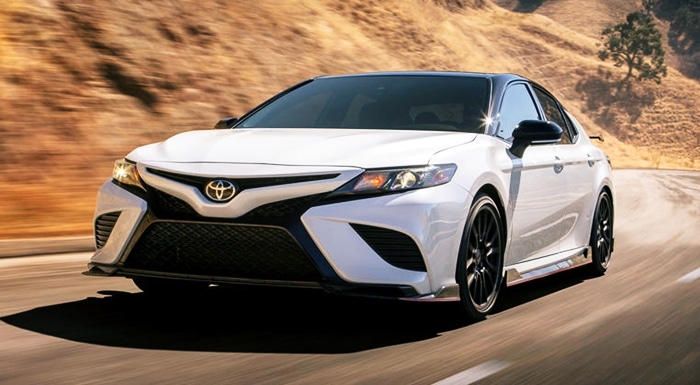 Toyota Camry 2022: Chiếc sedan vẹn toàn trong phân khúc