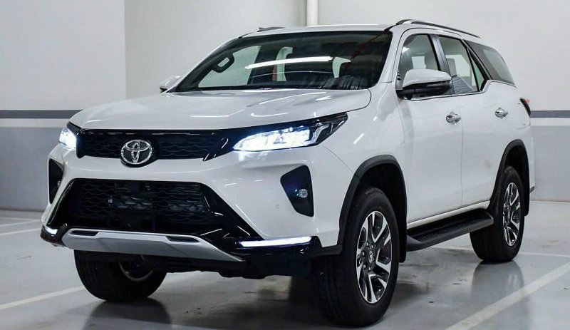 Toyota 7 chỗ Fortuner