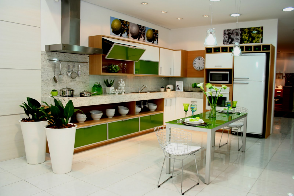 Trang trí thêm cây xanh sẽ tăng tính thẩm mỹ cho căn bếp của bạn.