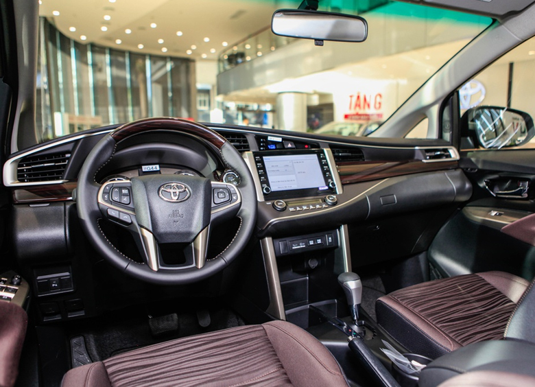 Chi tiết nội thất xe Toyota Innova 2022