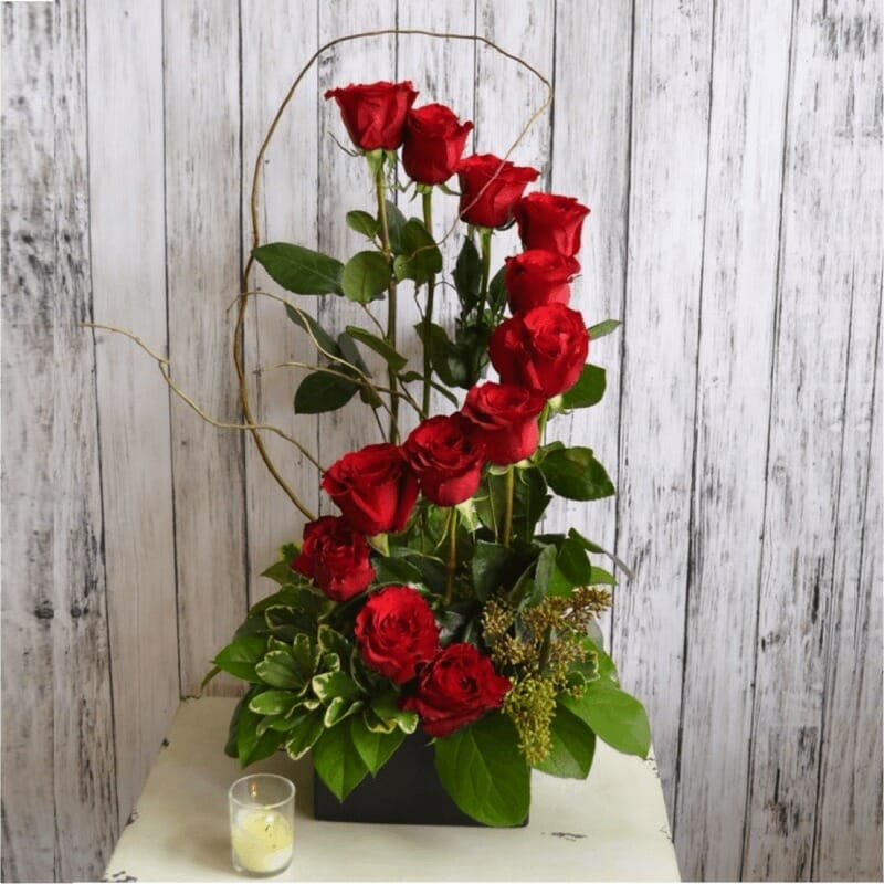 Tham khảo cách cắm hoa hồng để bàn đẹp và đơn giản