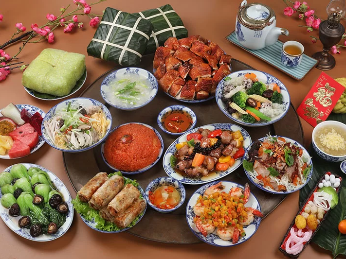 Mâm cơm truyền thống miền Bắc ngày Tết (Nguồn: Internet)