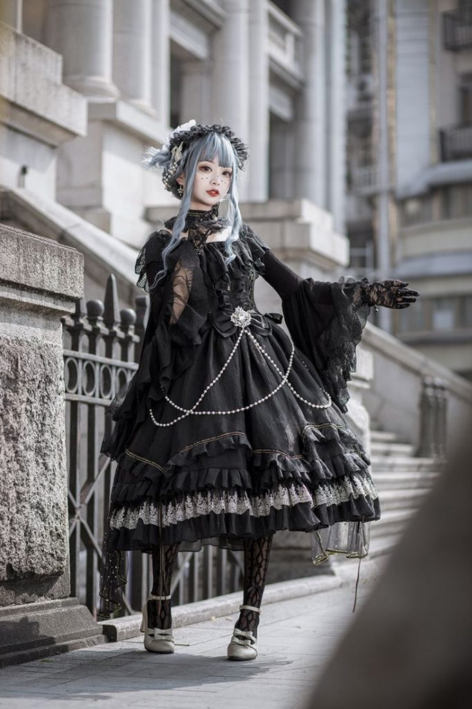 Đầm Lolita phong cách Gothic cực kỳ lộng lẫy