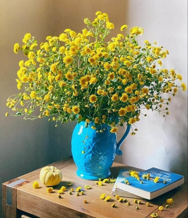 Bỏ túi ngay cách cắm hoa cúc ngày tết đơn giản tại nhà