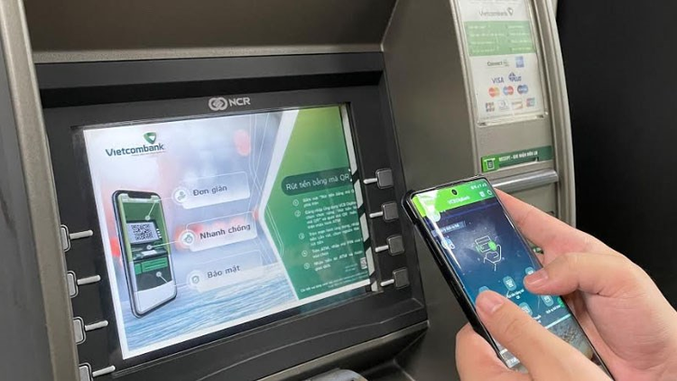 Hướng dẫn rút tiền bằng mã QR Vietcombank tiện lợi không cần thẻ ATM