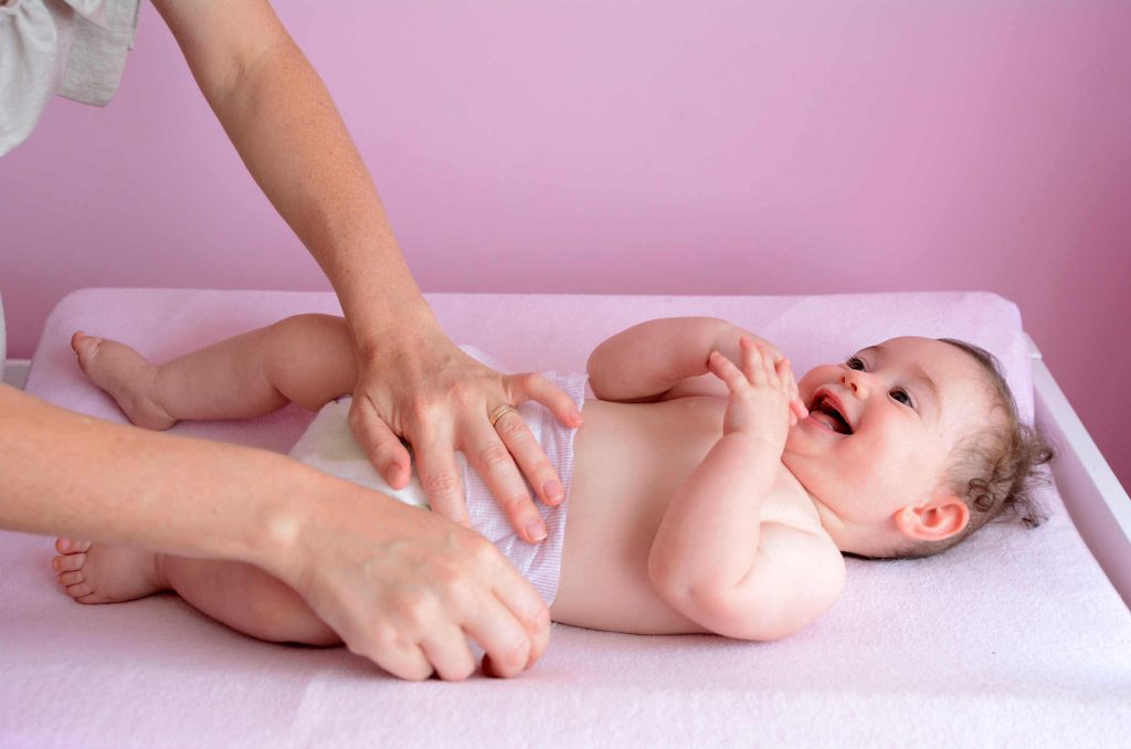 Sử dụng miếng dán sơ sinh cho bé sao cho đúng cách và an toàn?