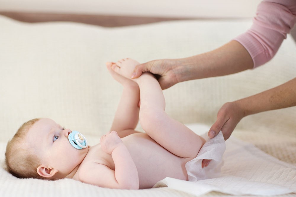 Miếng lót em bé là gì? Một số lưu ý khi sử dụng miếng lót cho bé