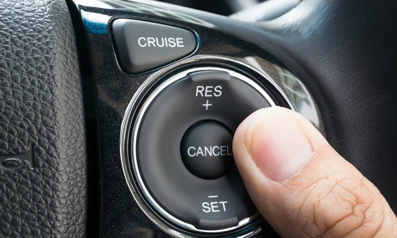 Cruise control là gì? Cách sử dụng cruise control