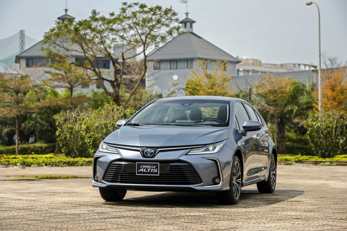 Thông số kỹ thuật của Toyota Corolla Altis Hybrid