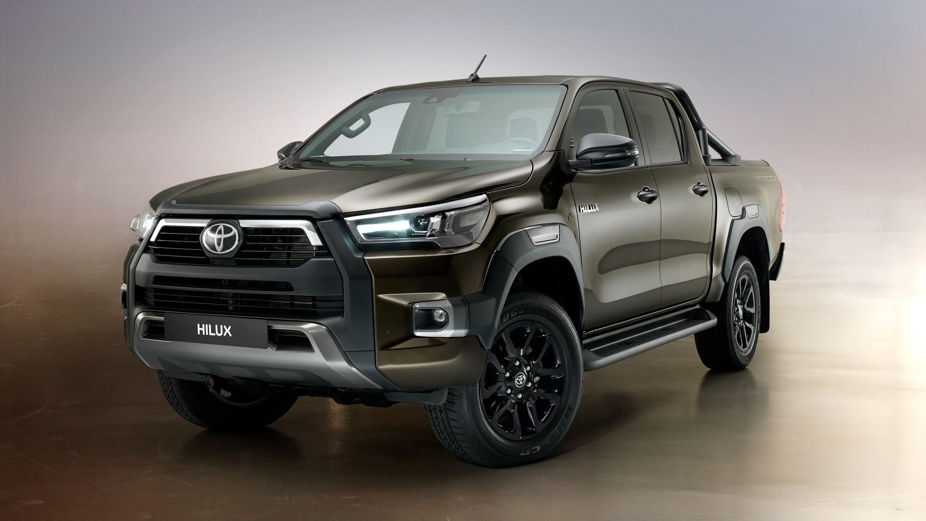 Ngoại thất Toyota Hilux: Phong cách, uy lực và đa năng