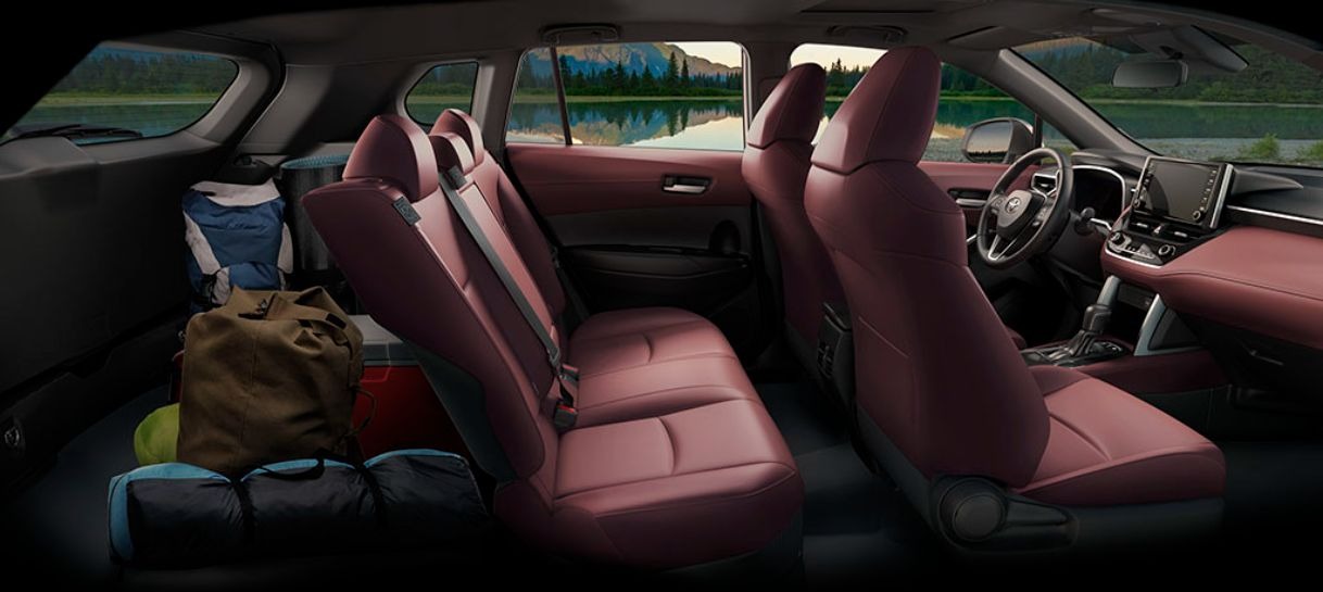 Khoang hành khách và ghế ngồi của Toyota Corolla Cross 2022