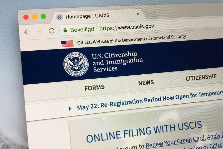 truy cập trang web của uscis