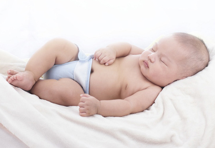 Miếng lót sơ sinh dùng cho bé ở giai đoạn đầu