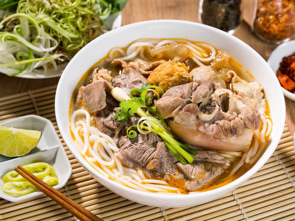 TOP 3 quán bún bò chuẩn vị nhất định phải thử khi đến Huế