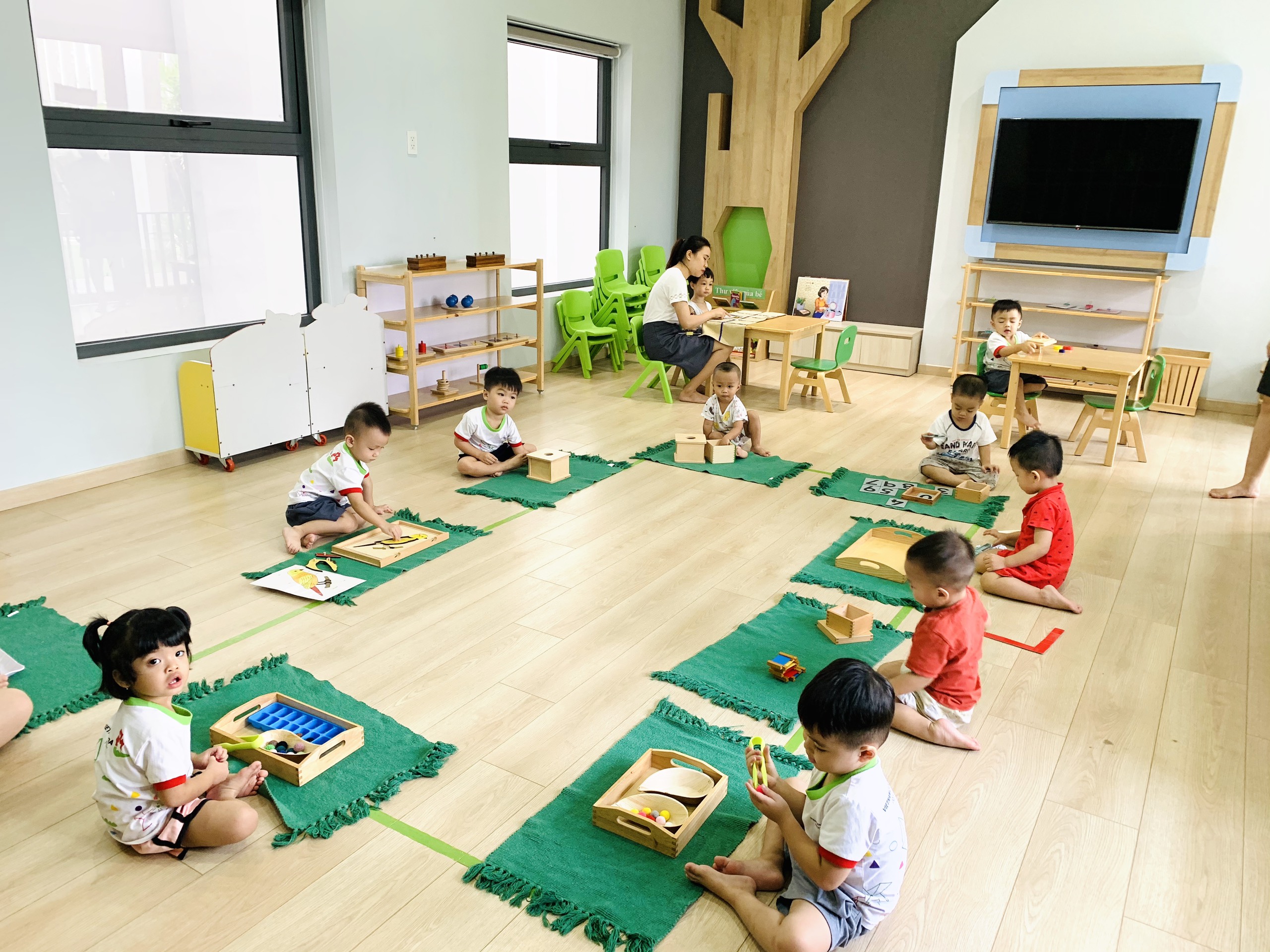 Giáo dục theo phương pháp Montessori là gì? 4 lợi ích mang lại