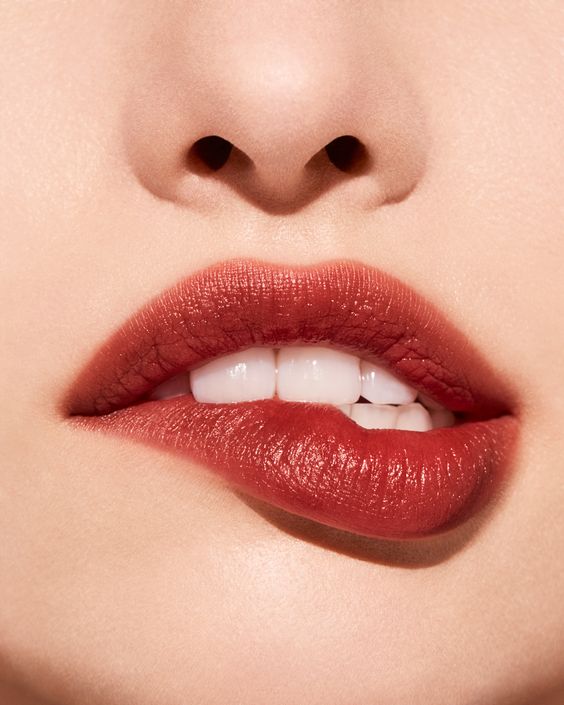 A just-bitten tint we can’t resist. Swipe Crushed Lip Color in Blackberry onto the center of the lips, blending outward with finger to diffuse #BBGirlCrush