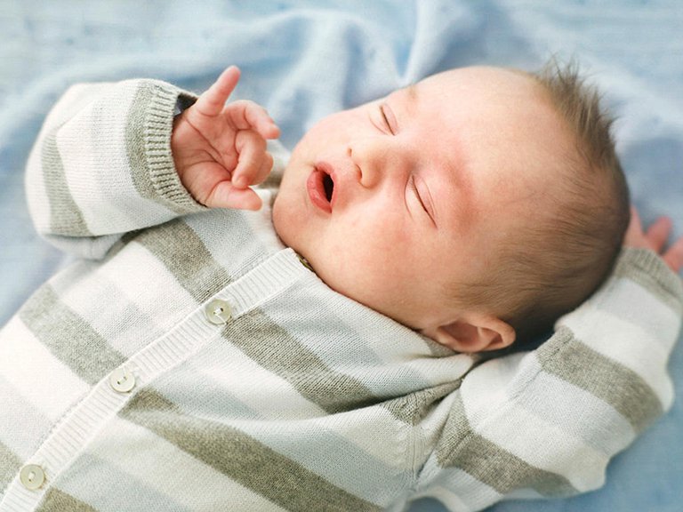 Tại sao trẻ sơ sinh bị hôi miệng? Cách điều trị hiệu quả