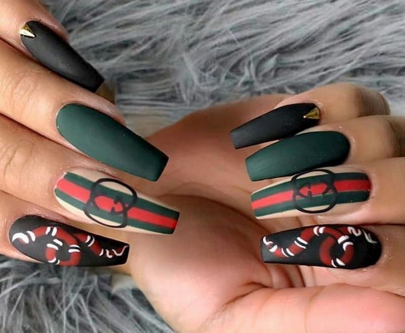100 Nail Gucci mẫu nail từ thương hiệu Gucci khiến chị em mê mẩn Chanel nails design Gucci nails Long acrylic nails