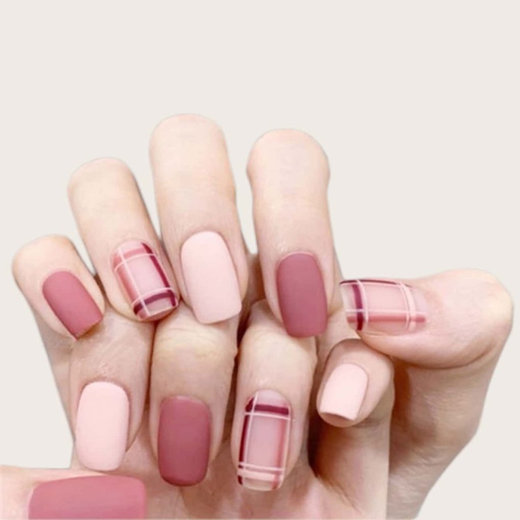 30 mẫu nail hồng đẹp ngất ngây mà không lo bị sến Beaudyvn
