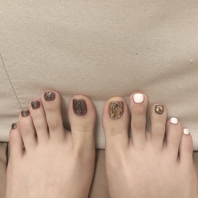 16 Màu sơn móng chân cho da ngăm đen nhất định phải thử