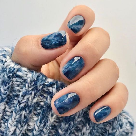 Một mẫu nail vân đá xanh đẹp