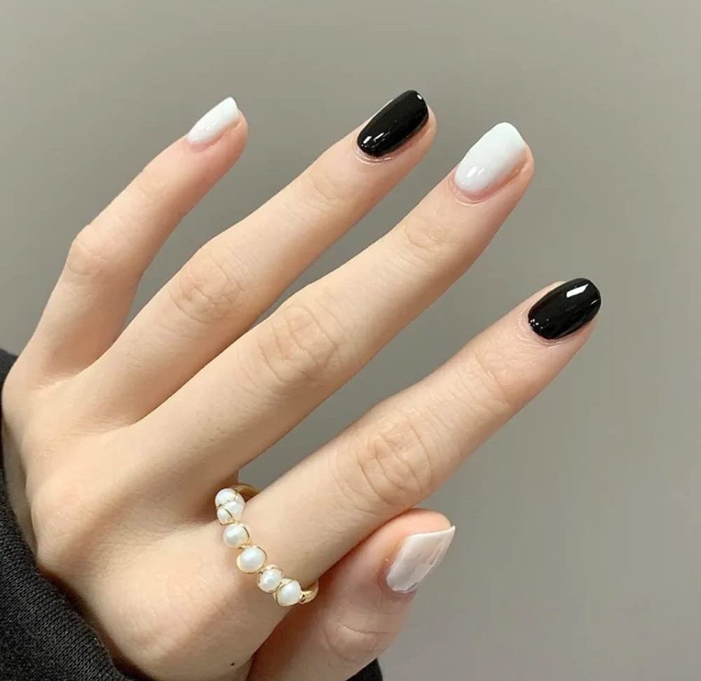 15 Kiểu nail black color xa hoa đẹp nhất giản dị mới ra lúc này  Xưởng Ghế  Sofa VNXK