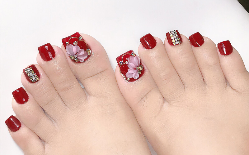 Hướng dẫn Vẽ hoa nail chân đơn giản và đẹp mắt