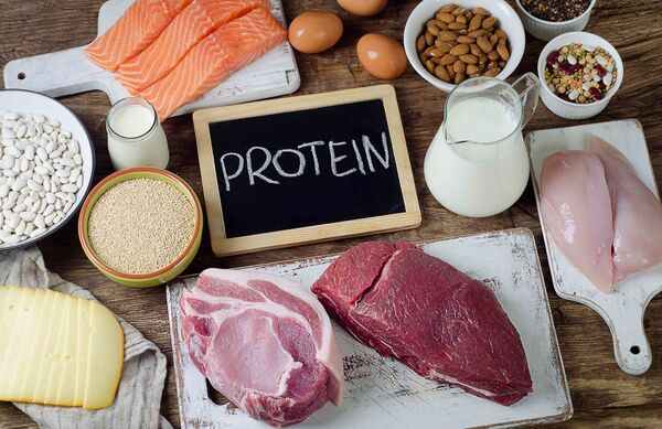 Bổ sung protein hằng ngày giúp móng có đủ dinh dưỡng và chắc khỏe (Nguồn: Internet)

