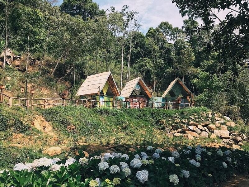 Cắm trại giữa rừng nguyên sinh Hoa Sơn Điền Trang