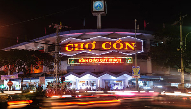 Chợ Cồn tập trung hầu hết ẩm thực đặc trưng của Đà Nẵng